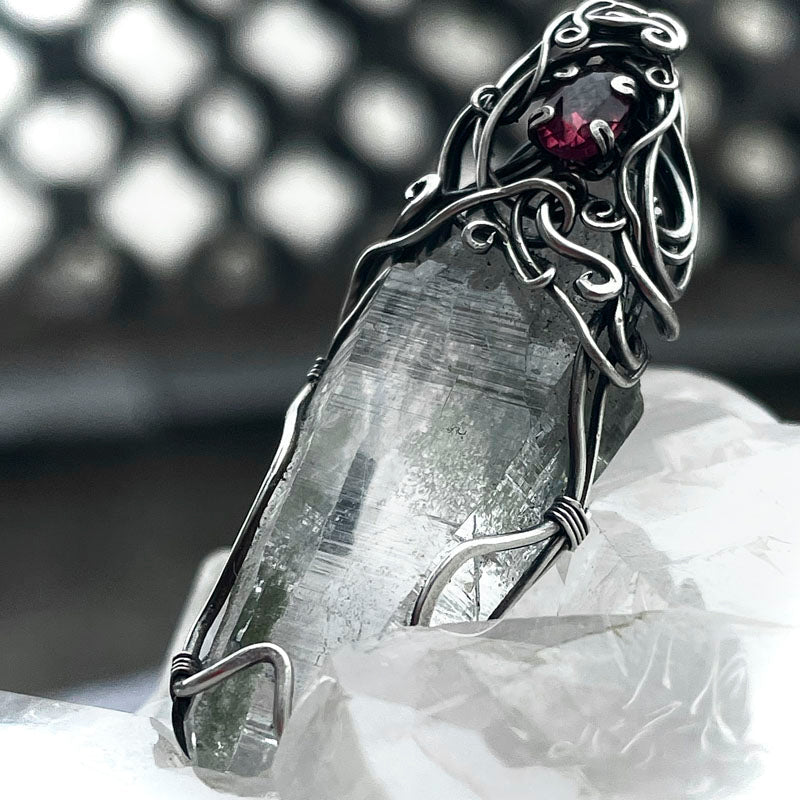 Himalayasol White Crystal Primitive Stone Necklace