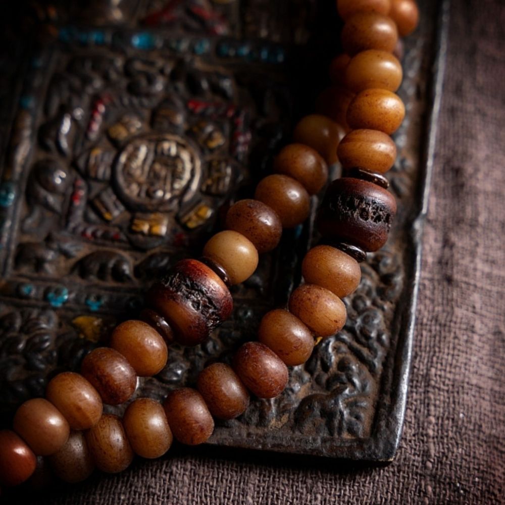 Tibetan natural yak bone bracelet detail