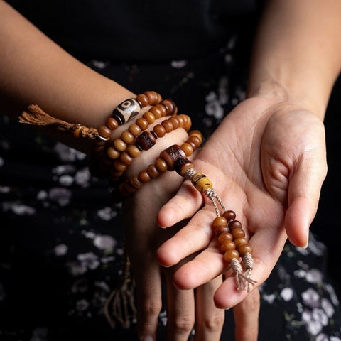 Tibetan natural yak bone bracelet exhibit